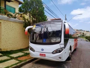 Aluguel de Vans e Micro Onibus no Prado. Uma solução versátil e prática para atender diversas necessidades de transporte.