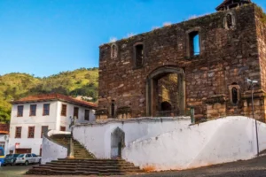 Excursões para Sabará: Conheça o City Tour em Sabará – MG! Uma das cidades mais fascinantes, repleta de história, cultura e belezas coloniais.